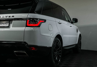 Подержанный автомобиль Land Rover Range Rover Sport 2018 года (26 фото)
