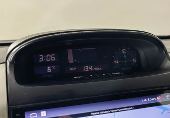 Подержанный автомобиль Toyota Land Cruiser Prado 2005 года (16 фото)