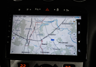 Подержанный автомобиль Peugeot 308 Hatchback 2012 года (17 фото)