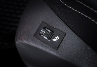 Подержанный автомобиль Citroen DS3 Hatchback 2010 года (20 фото)