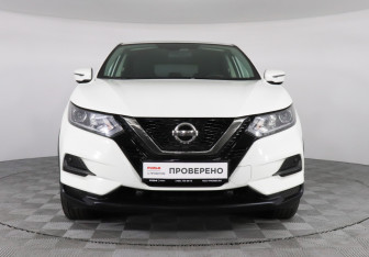 Подержанный автомобиль Nissan Qashqai 2021 года (2 фото)