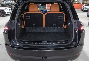 Подержанный автомобиль LiXiang L9 2023 года (11 фото)