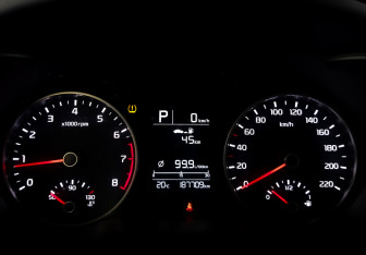 Подержанный автомобиль Kia Rio Hatchback 2020 года (13 фото)