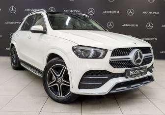 Подержанный автомобиль Mercedes-Benz GLE 2021 года (3 фото)