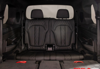 Подержанный автомобиль BMW X7 2020 года (11 фото)