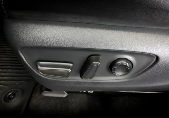 Подержанный автомобиль Toyota RAV4 2022 года (20 фото)