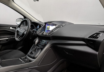 Подержанный автомобиль Ford Kuga 2018 года (13 фото)