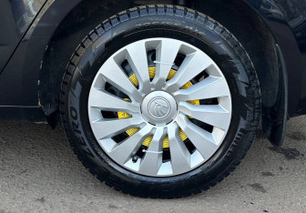 Подержанный автомобиль Skoda Octavia Liftback 2016 года (16 фото)