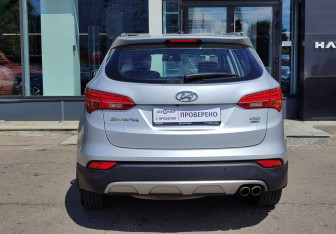 Подержанный автомобиль Hyundai Santa Fe 2013 года (6 фото)