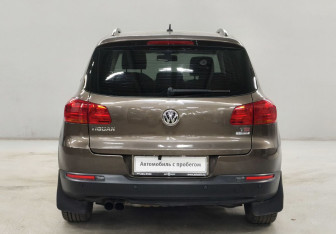 Подержанный автомобиль Volkswagen Tiguan 2015 года (6 фото)