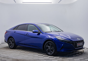Подержанный автомобиль Hyundai Elantra Sedan 2021 года (7 фото)