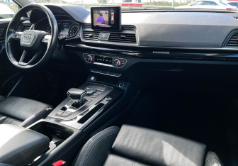 Подержанный автомобиль Audi Q5 2019 года (9 фото)