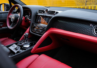 Подержанный автомобиль Bentley Bentayga 2021 года (9 фото)