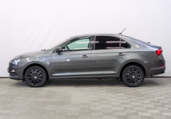 Подержанный автомобиль Skoda Rapid Liftback 2021 года (8 фото)