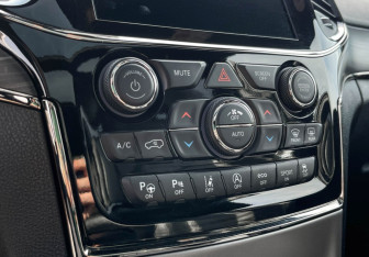 Подержанный автомобиль Jeep Grand Cherokee 2021 года (16 фото)