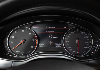 Подержанный автомобиль Audi A6 Sedan 2015 года (12 фото)