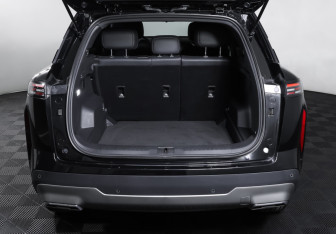 Подержанный автомобиль Jaecoo J7 2025 года (10 фото)