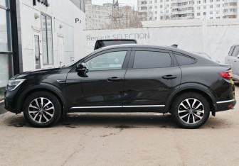 Подержанный автомобиль Renault Arkana 2021 года (8 фото)