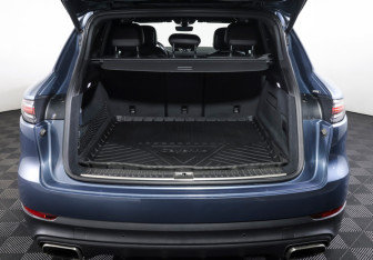 Подержанный автомобиль Porsche Cayenne 2018 года (9 фото)