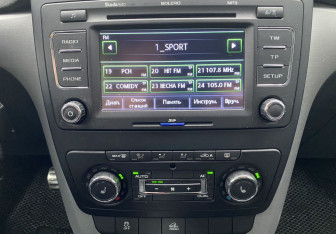 Подержанный автомобиль Skoda Yeti 2013 года (14 фото)