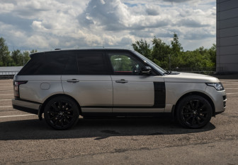 Подержанный автомобиль Land Rover Range Rover 2013 года (4 фото)
