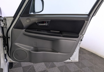 Подержанный автомобиль Suzuki SX4 Hatchback 2013 года (25 фото)