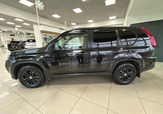 Подержанный автомобиль Nissan X-Trail 2012 года (8 фото)