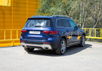 Подержанный автомобиль Mercedes-Benz GLB 2020 года (4 фото)