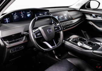 Подержанный автомобиль Changan UNI-K 2023 года (16 фото)