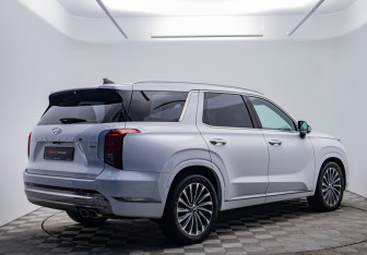 Подержанный автомобиль Hyundai Palisade 2023 года (5 фото)