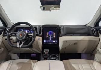 Новый Hongqi HS3 2025 (10 фото)