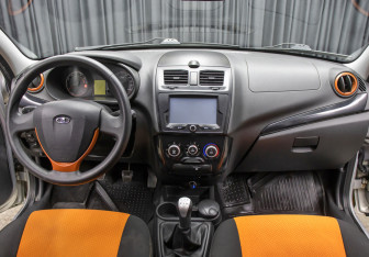 Подержанный автомобиль LADA (ВАЗ) Kalina Wagon 2015 года (14 фото)