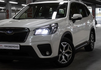 Подержанный автомобиль Subaru Forester Suv 2020 года (21 фото)
