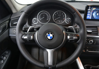 Подержанный автомобиль BMW X3 2013 года (10 фото)
