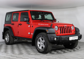 Подержанный автомобиль Jeep Wrangler 2011 года (3 фото)