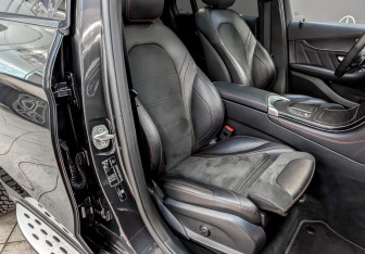 Подержанный автомобиль Mercedes-Benz GLC AMG 2020 года (23 фото)