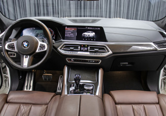 Подержанный автомобиль BMW X6 2020 года (14 фото)