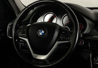Подержанный автомобиль BMW X6 2016 года (15 фото)