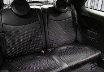 Подержанный автомобиль Fiat 500 Hatchback 2017 года (12 фото)