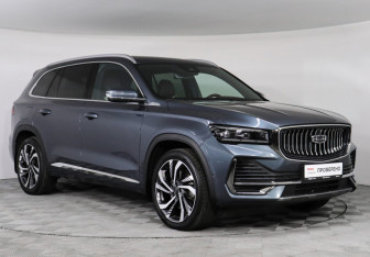 Подержанный автомобиль Geely Monjaro 2023 года (3 фото)
