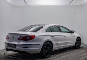 Подержанный автомобиль Volkswagen Passat CC 2011 года (5 фото)