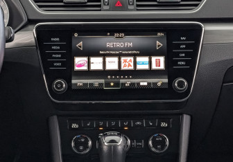 Подержанный автомобиль Skoda Superb Liftback 2021 года (17 фото)