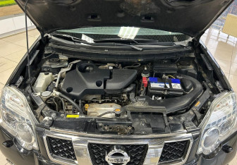 Подержанный автомобиль Nissan X-Trail 2012 года (26 фото)