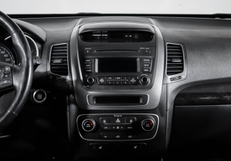 Подержанный автомобиль Kia Sorento 2020 года (13 фото)