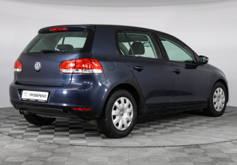 Подержанный автомобиль Volkswagen Golf Hatchback 2012 года (5 фото)