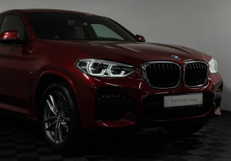Подержанный автомобиль BMW X4 2020 года (21 фото)