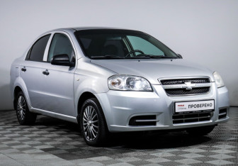 Подержанный автомобиль Chevrolet Aveo Sedan 2010 года (3 фото)