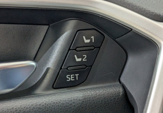 Подержанный автомобиль Toyota RAV4 2022 года (22 фото)