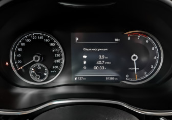 Подержанный автомобиль Genesis G80 2021 года (16 фото)