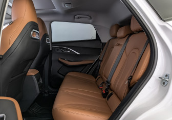 Подержанный автомобиль Omoda C5 2023 года (18 фото)